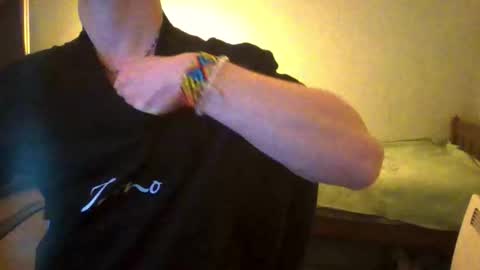 007lou online show from November 12, 2025, 3:34 pm