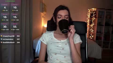 Olivia online show from February 13, 2026, 11:45 pm