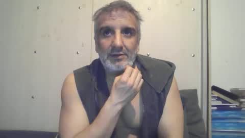 Snapshot of 0luvmonkey chatting on September 27, 2025, 11:32 pm 0luvmonkey online show from September 27, 2025, 11:32 pm