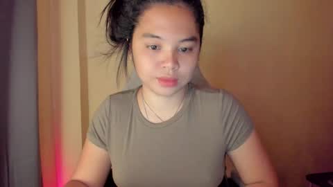 0wwlo0k online show from December 16, 2025, 4:39 am