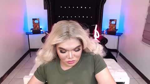 Snapshot of 10incheskinkynastytrans chatting on December 14, 2024, 9:45 pm Sasha Banks online show from December 14, 2024, 9:45 pm