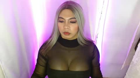 Snapshot of 11inchsinglecious chatting on January 8, 2025, 4:44 pm HUGECOCK online show from January 8, 2025, 4:44 pm