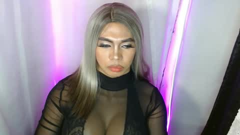 Snapshot of 11inchsinglecious chatting on January 23, 2025, 9:18 am HUGECOCK online show from January 23, 2025, 9:18 am