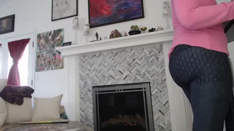 Aurora Willows online show from January 23, 2025, 9:07 pm