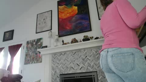 Aurora Willows online show from January 24, 2025, 3:55 pm