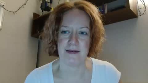 Snapshot of 12ennie chatting on November 10, 2025, 6:34 am 12ennie online show from November 10, 2025, 6:34 am