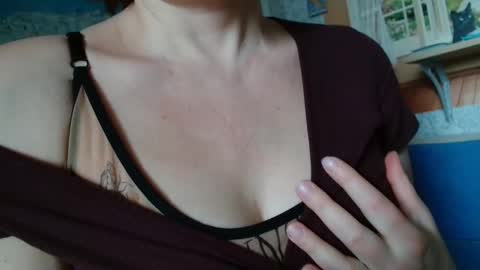 12ennie online show from March 31, 2026, 6:47 am