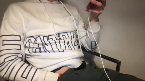 man 18 but cute online show from December 31, 2024, 12:54 am