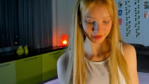 Kira online show from March 27, 2026, 6:29 pm