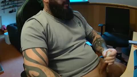 19andre90 online show from December 17, 2025, 9:59 am