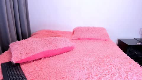 Snapshot of 1bonnie chatting on January 28, 2025, 12:47 am Hello soy bonnie online show from January 28, 2025, 12:47 am