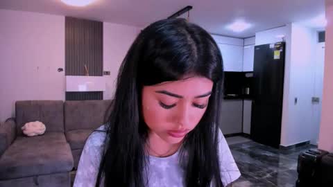 Snapshot of 1bonnie chatting on September 9, 2025, 12:54 am Hello soy bonnie online show from September 9, 2025, 12:54 am