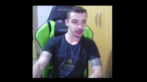 1good_vibes1 online show from October 19, 2025, 3:40 am