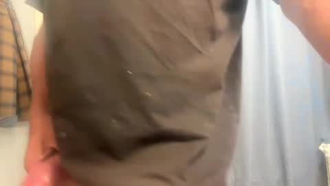 1hunglo412 online show from October 5, 2025, 10:57 am