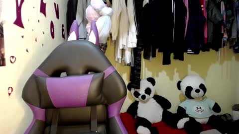 1kandylove online show from October 2, 2025, 1:12 am