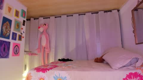 laiaa rivas online show from February 15, 2026, 5:26 am