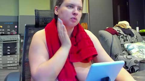 1LINDSEY1 online show from November 20, 2025, 1:33 pm