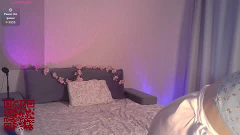 Mia online show from May 23, 2026, 12:31 pm
