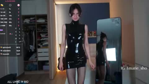 Marie online show from October 8, 2025, 6:27 pm