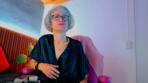 Snapshot of 1miss_monserrate chatting on February 5, 2026, 12:32 pm Miss Monserrate online show from February 5, 2026, 12:32 pm