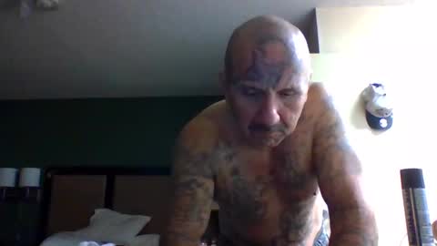 TheShyOne18 online show from December 17, 2025, 1:22 am