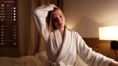 VICTORIA online show from December 19, 2025, 1:12 am