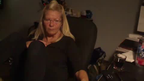 Snapshot of 1xtrahornyone chatting on December 28, 2024, 2:54 am Susan online show from December 28, 2024, 2:54 am