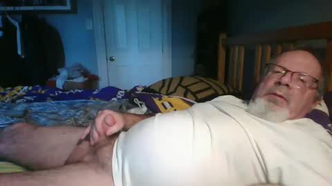 Snapshot of 2003dynawideglide chatting on December 14, 2024, 9:02 pm 2003dynawideglide online show from December 14, 2024, 9:02 pm