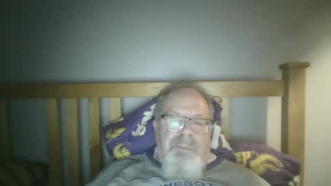 Snapshot of 2003dynawideglide chatting on January 10, 2025, 3:18 am 2003dynawideglide online show from January 10, 2025, 3:18 am