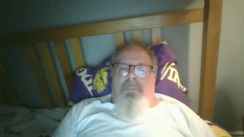 Snapshot of 2003dynawideglide chatting on October 19, 2025, 12:33 am 2003dynawideglide online show from October 19, 2025, 12:33 am