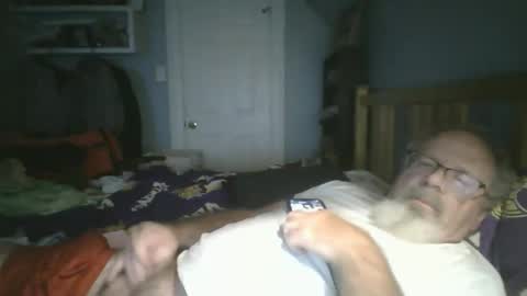 Snapshot of 2003dynawideglide chatting on October 20, 2025, 1:39 am 2003dynawideglide online show from October 20, 2025, 1:39 am