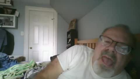 Snapshot of 2003dynawideglide chatting on November 11, 2025, 3:56 pm 2003dynawideglide online show from November 11, 2025, 3:56 pm