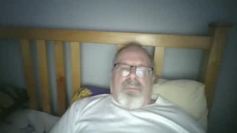 Snapshot of 2003dynawideglide chatting on November 16, 2025, 7:52 pm 2003dynawideglide online show from November 16, 2025, 7:52 pm