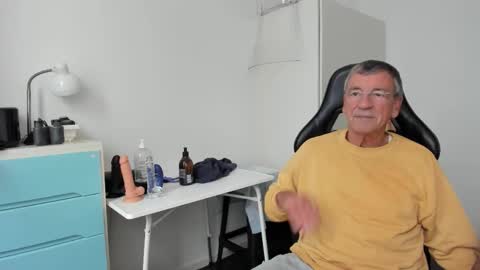 Henk online show from October 7, 2025, 1:30 pm