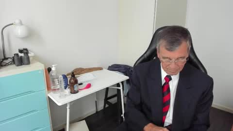 Henk online show from November 28, 2025, 12:08 pm