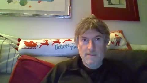 Snapshot of 22esserre chatting on December 6, 2024, 9:35 pm 22esserre online show from December 6, 2024, 9:35 pm