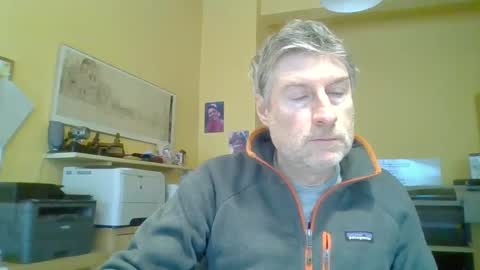 Snapshot of 22esserre chatting on February 18, 2025, 9:32 am 22esserre online show from February 18, 2025, 9:32 am