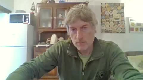 Snapshot of 22esserre chatting on October 22, 2025, 11:10 am 22esserre online show from October 22, 2025, 11:10 am