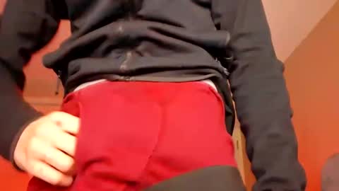 22yrsold7inch online show from January 12, 2026, 1:11 am