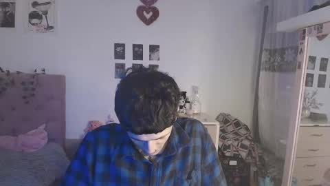 Snapshot of 2cb0y chatting on September 20, 2025, 4:35 am BAD online show from September 20, 2025, 4:35 am