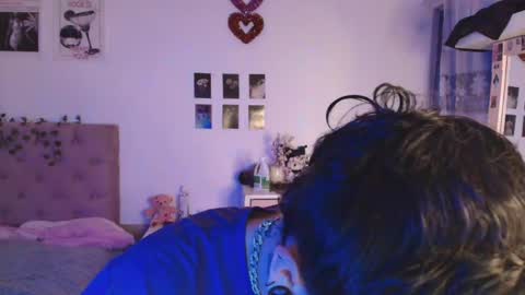 Snapshot of 2cb0y chatting on September 29, 2025, 8:13 pm BAD online show from September 29, 2025, 8:13 pm