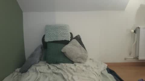 Snapshot of 2colours chatting on December 7, 2024, 7:54 pm 2Colours online show from December 7, 2024, 7:54 pm