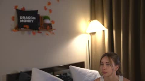 Snapshot of 2girls_1dream chatting on November 5, 2025, 6:57 am Elley online show from November 5, 2025, 6:57 am