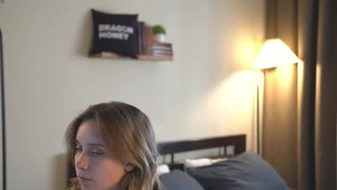 Elley  online show from March 24, 2026, 2:22 pm