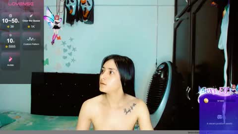 Snapshot of 2girls__dream chatting on December 17, 2024, 10:23 am samantha sharon online show from December 17, 2024, 10:23 am