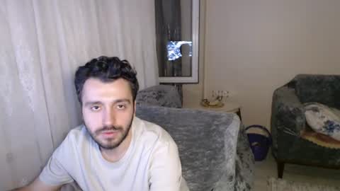 Snapshot of 2handsomeman chatting on June 11, 2026, 10:19 pm Berk online show from June 11, 2026, 10:19 pm