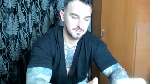 2sexymuscles online show from April 16, 2026, 8:09 pm