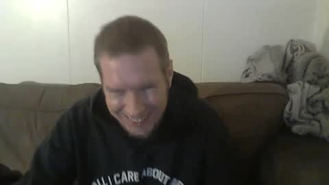 Snapshot of 2small4you83 chatting on March 7, 2025, 10:43 pm 2small4you83 online show from March 7, 2025, 10:43 pm