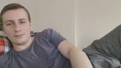 Snapshot of 3andy3 chatting on October 1, 2025, 7:03 am Andy online show from October 1, 2025, 7:03 am