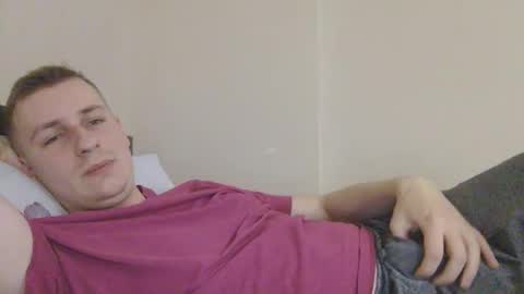 Snapshot of 3andy3 chatting on October 21, 2025, 7:20 am Andy online show from October 21, 2025, 7:20 am